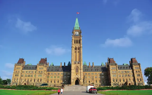 Students and campus life in Canada